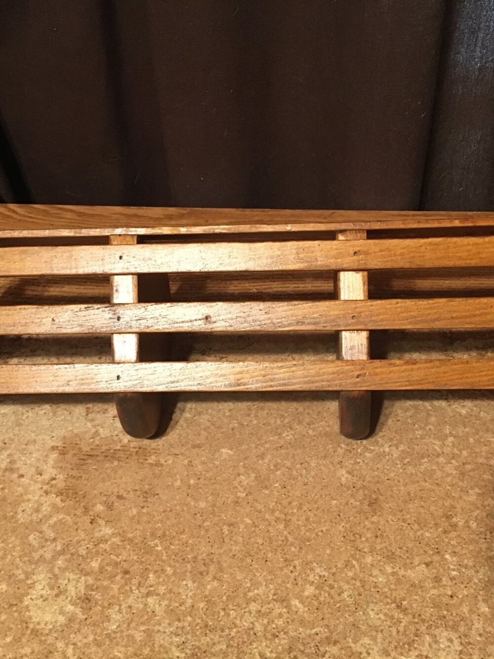 CORNER SHELF VINTAGE WOOD HEART 4 TIER SLAT TOWER WALL DECOR 18.5" X 5.5" X 5.5" - Picture 7 of 11